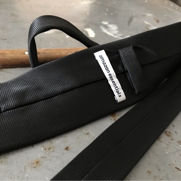 Men’s black tie. EUC - Picture 4 of 6